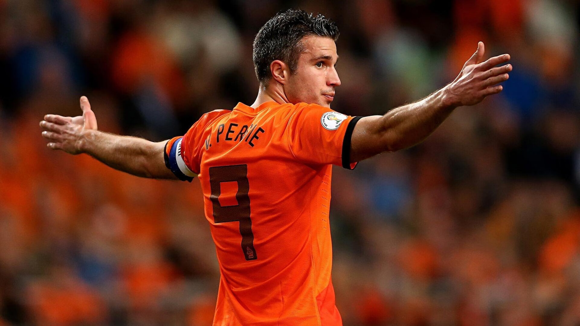 生死战亚洲杯前瞻：莱万伤情更新，洛杉矶湖人冲击不败纪录